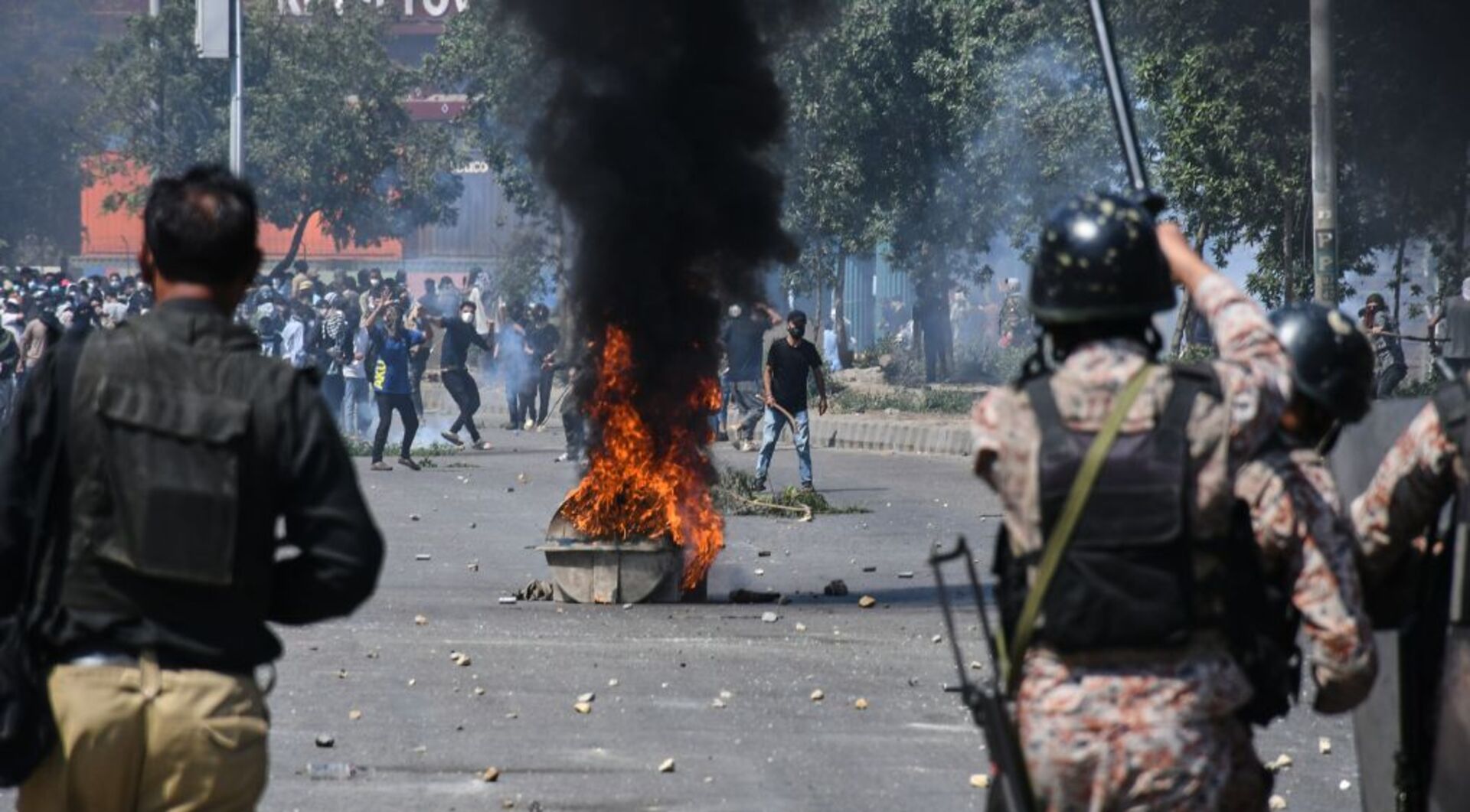 Video thumbnail for At least nine killed in pro-Iran protest at US consulate in Pakistan’s Karachi