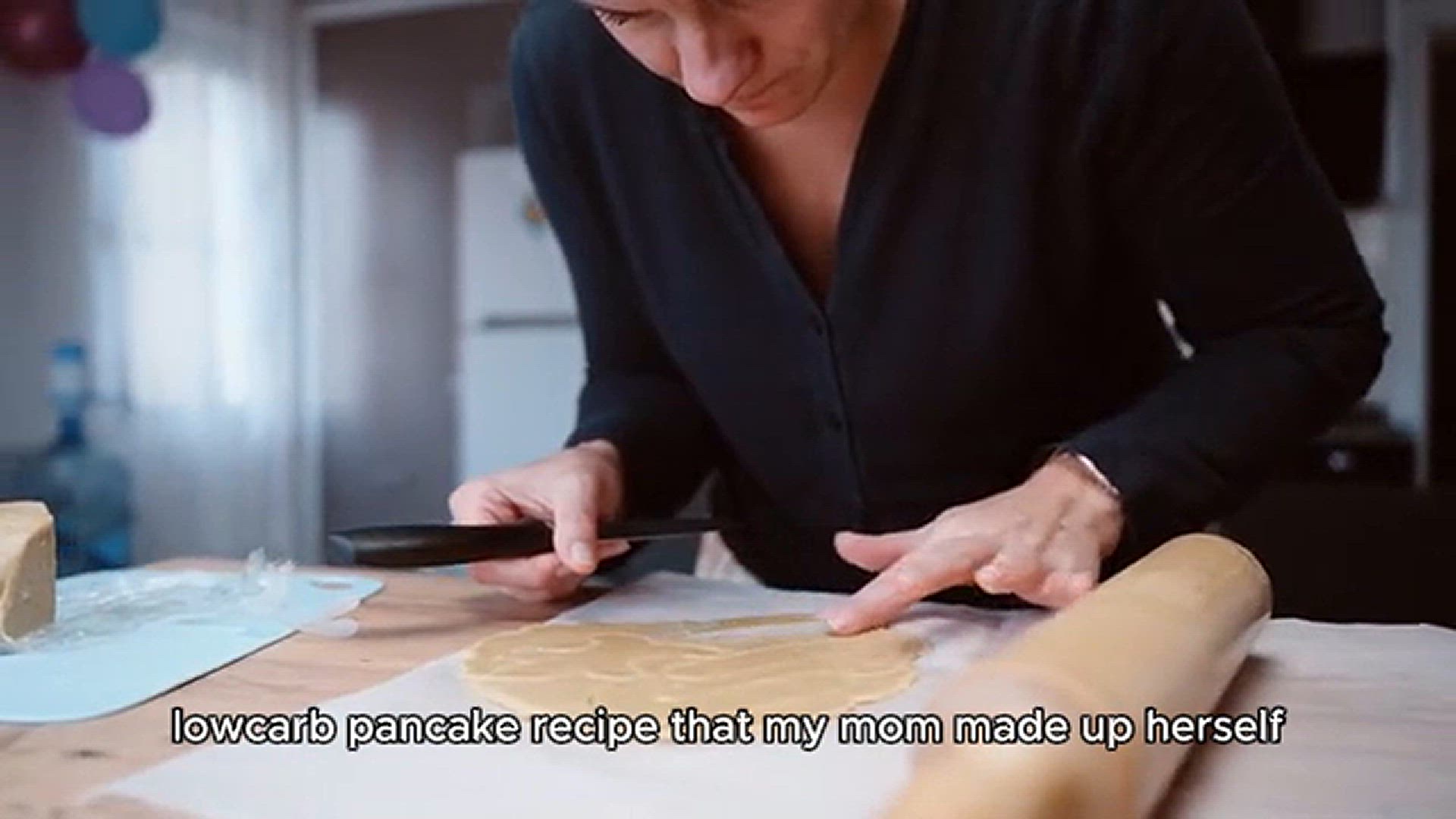 'Video thumbnail for LOW CARB APPLE PANCAKES Recipe'