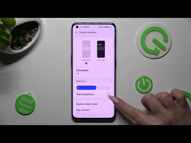 Video thumbnail for How To Enable & Disable Automatic Screen Brightness In OnePlus 11