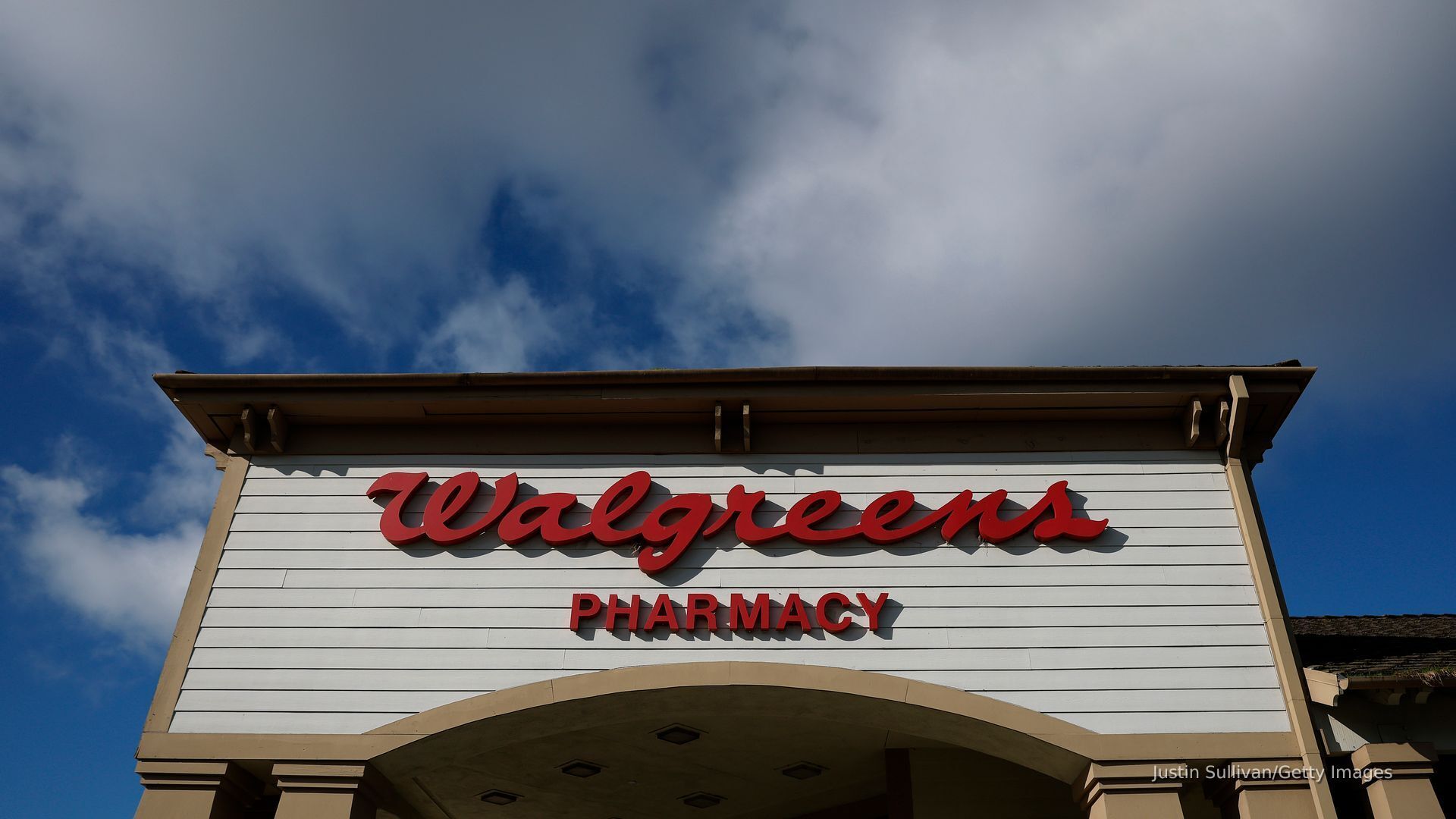 Video thumbnail for Walgreens to pay $300 million in opioid lawsuit settlement