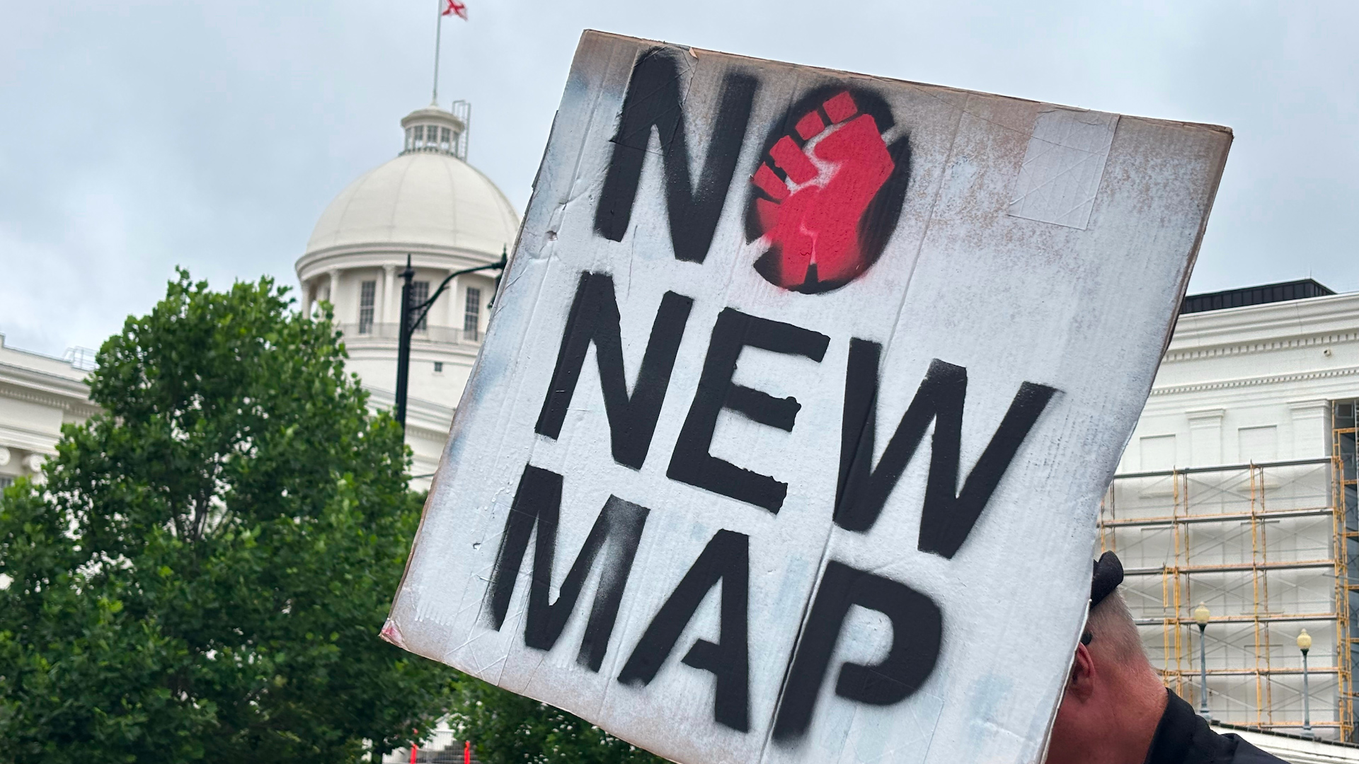 Video thumbnail for High court revives disputed Alabama map just days before primary