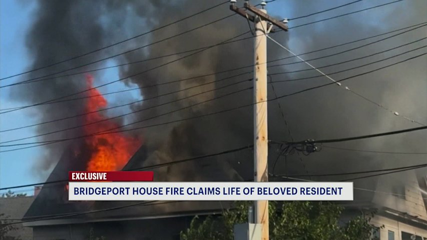 Video thumbnail for 1 dead, home destroyed after raging fire tears through Bridgeport's West End