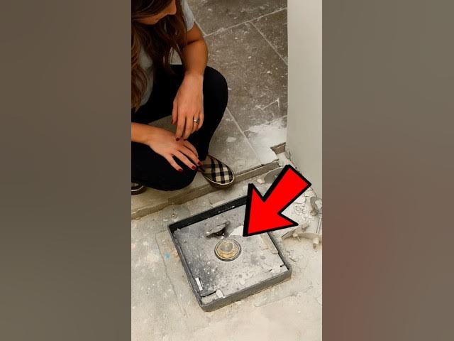 Video thumbnail for They Found A Safe In Their House Behind A Medicine Cabinet, So They Decided To Open It