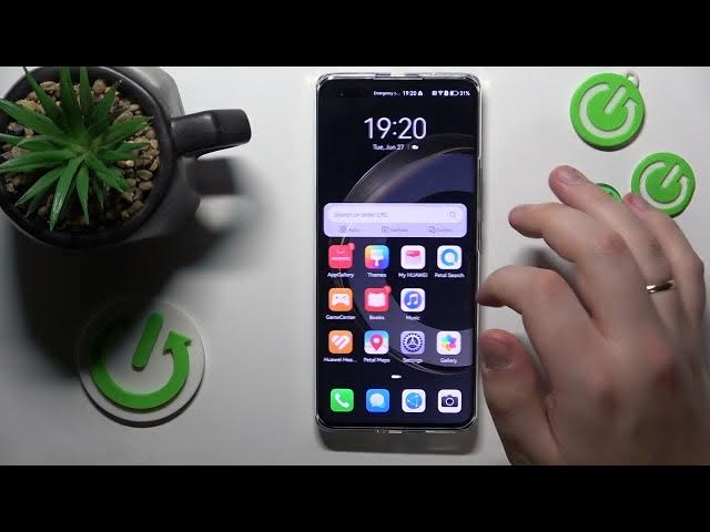 Video thumbnail for How to Free Space on HUAWEI - Clearing the Storage