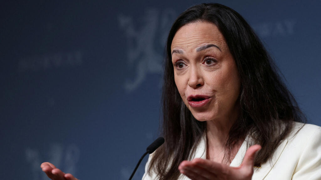 Video thumbnail for Exiled Maduro opponent vows to return to Venezuela and slams interim leader