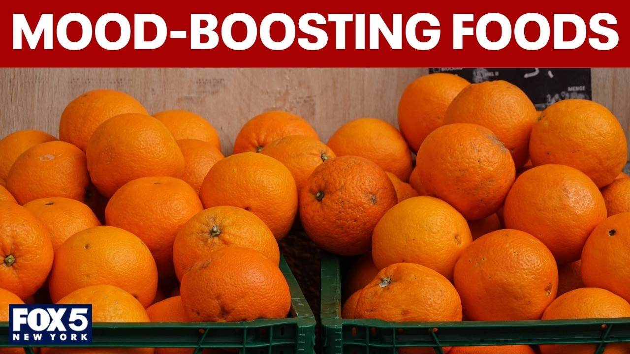 Video thumbnail for Dietitian with Food Bank For NYC talks 'mood-boosting foods'