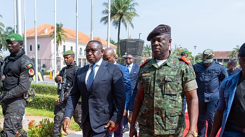 Video thumbnail for ECOWAS delegation in Guinea-Bissau for talks with coup leaders