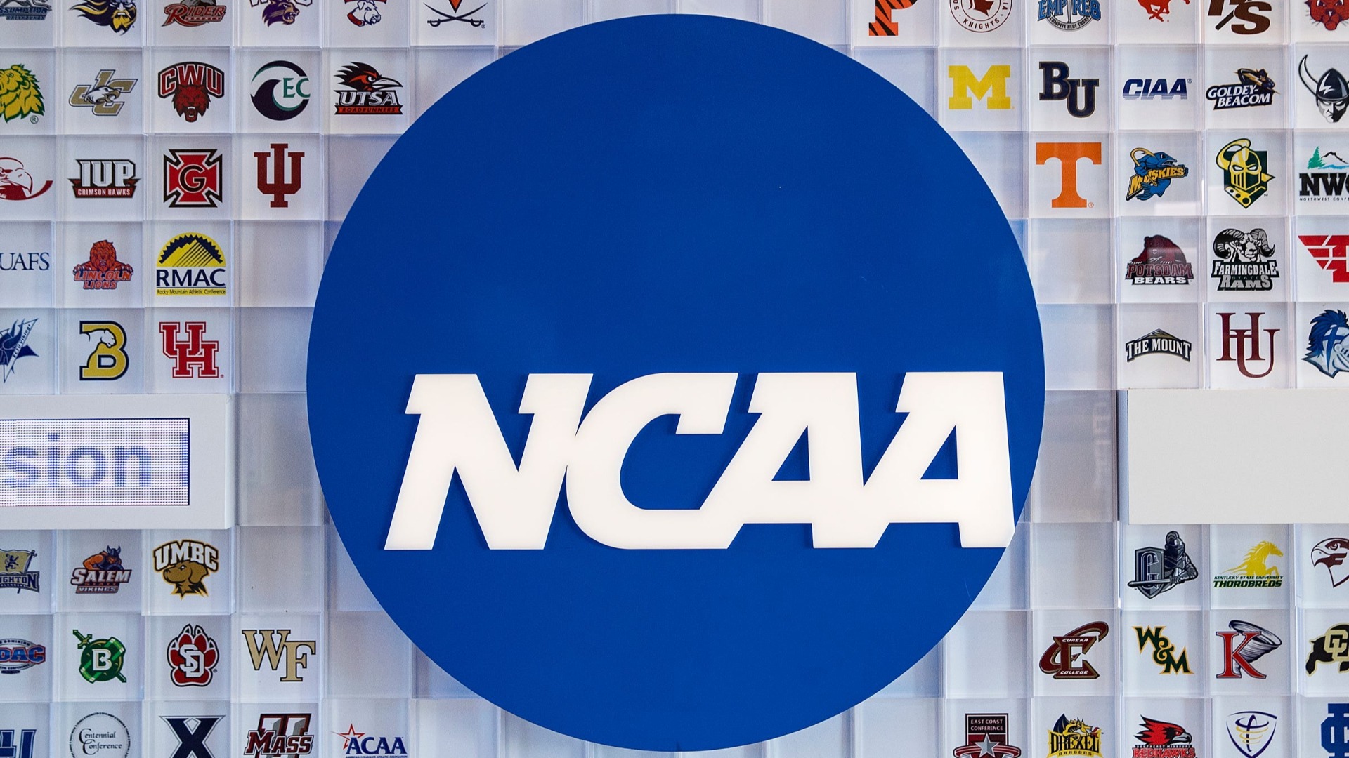 Video thumbnail for Dan Sileo Critiques NCAA's New Age Eligibility Rules