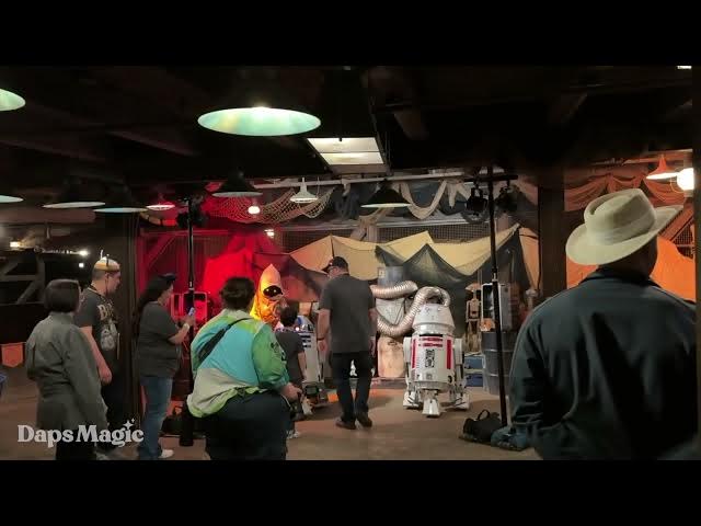 Video thumbnail for Jawas, R2-D2, & R5-D4 | Disneyland After Dark: Star Wars Nite 4K 🤖🏜️