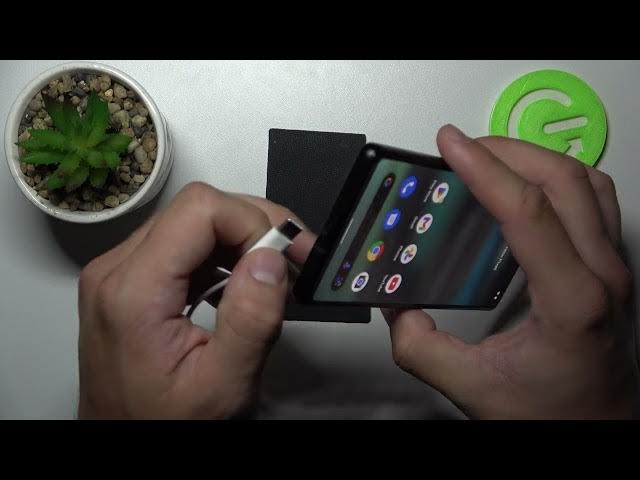 Video thumbnail for How to Connect Headphones to Google Pixel 6a - Find Headphones Slot