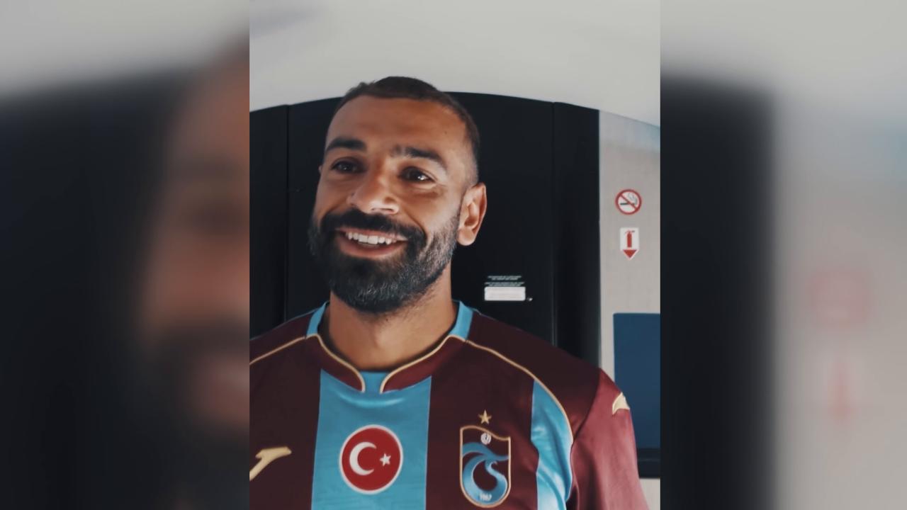 Video thumbnail for Türkiye: Trabzonspor shares video message from Mohamed Salah amid transfer talks.