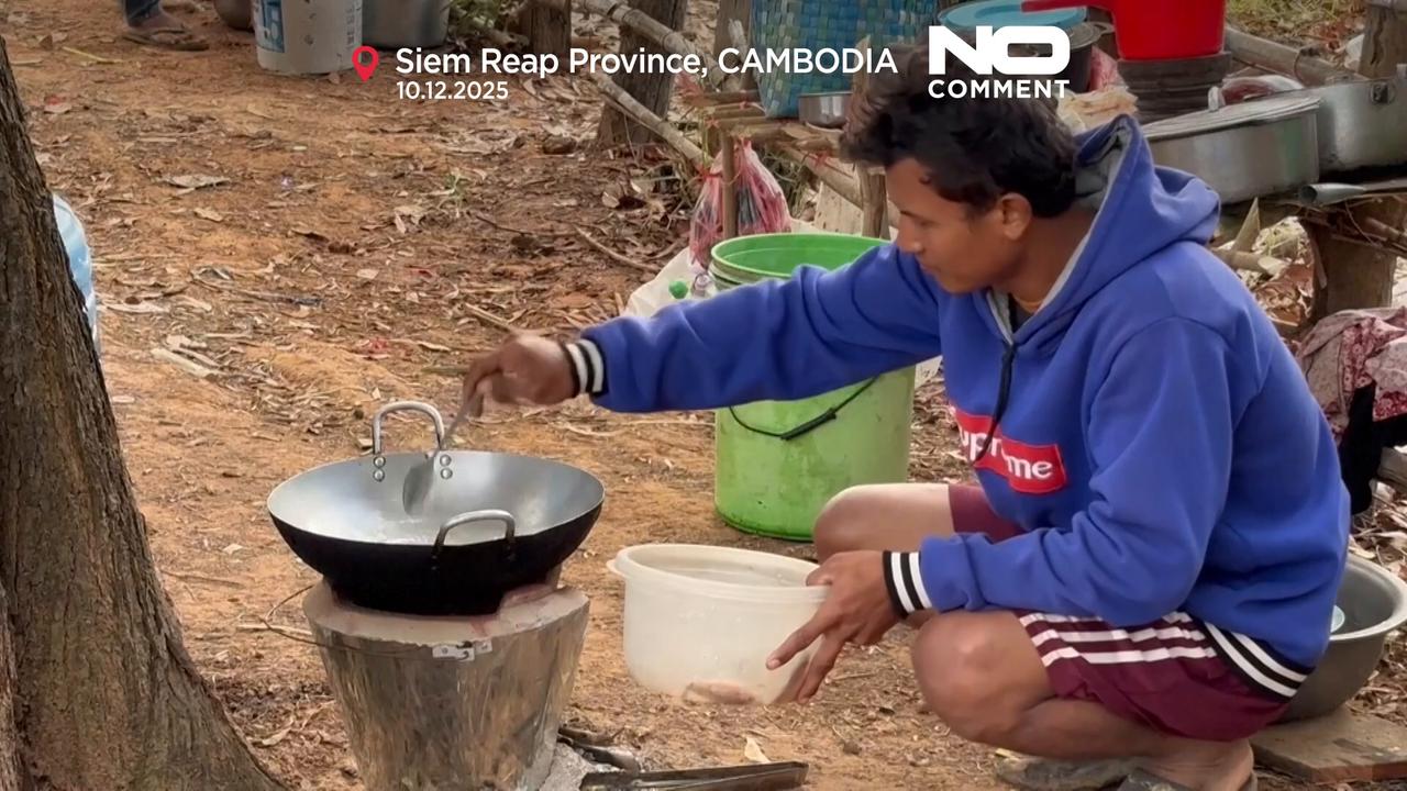 Video thumbnail for Families flee to shelters near Cambodia-Thailand border amid clashes