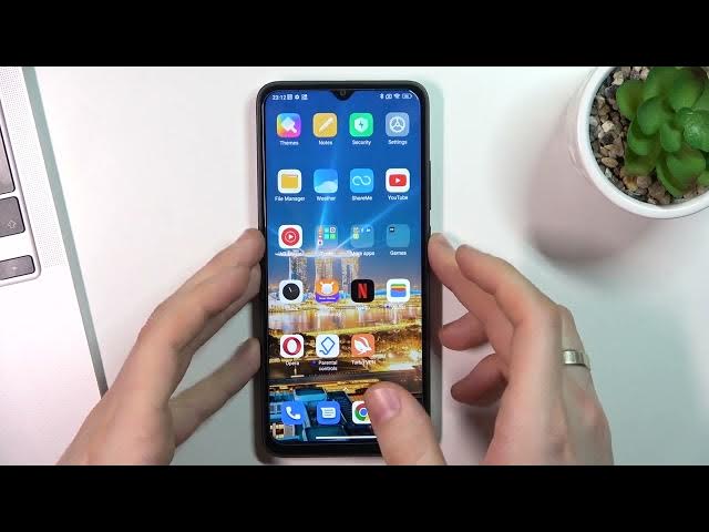 Video thumbnail for How to Clean USB Port on a REDMI 12C Using Household Items