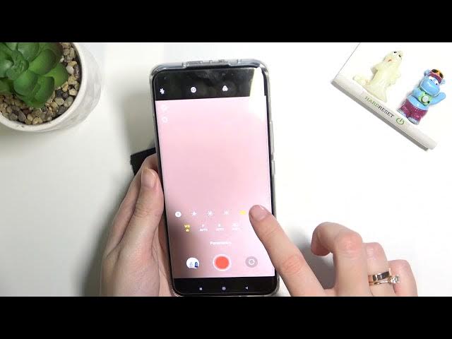 Video thumbnail for How to Record Timelapse on XIAOMI Mi 11 Ultra - Manage Camera Settings