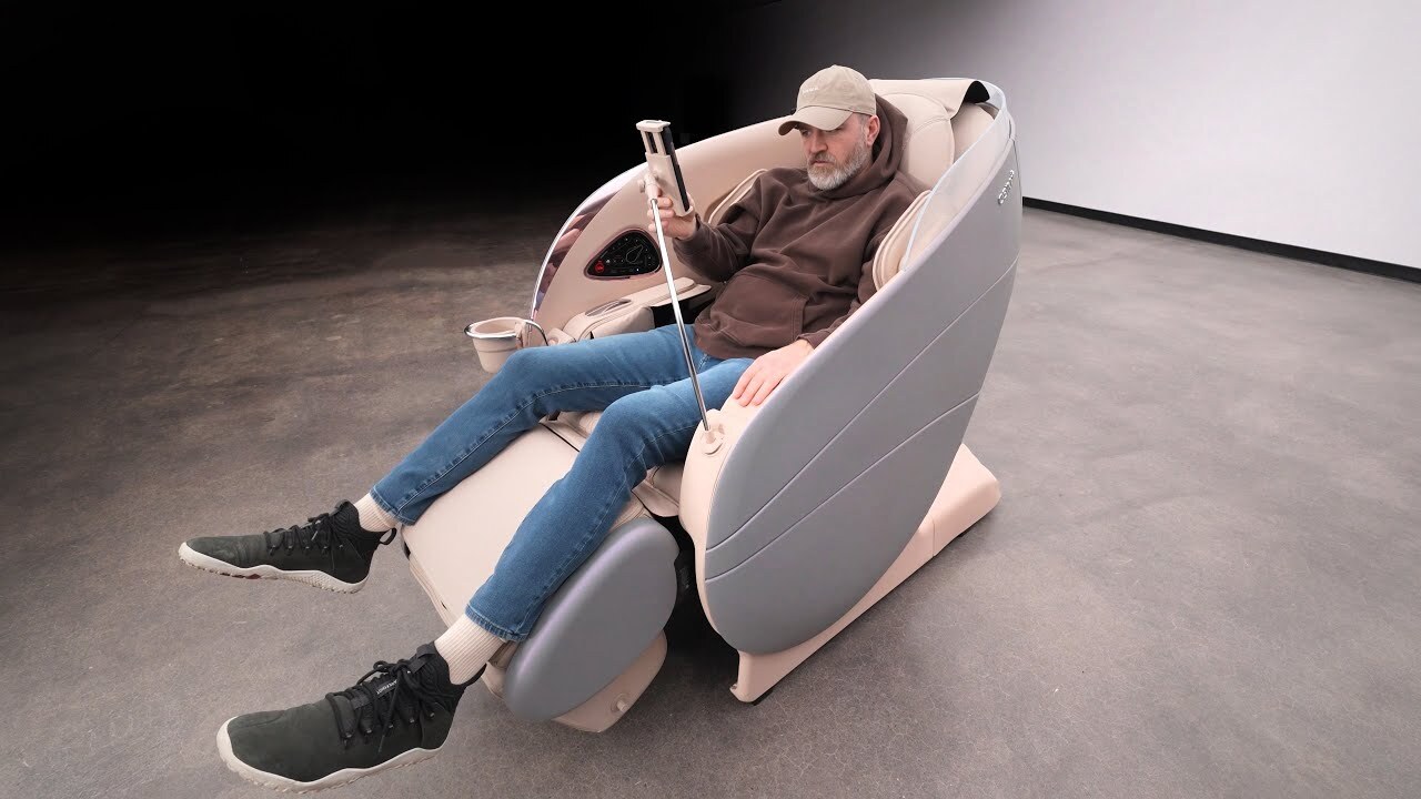 Video thumbnail for Unboxing The $13,000 Chair...