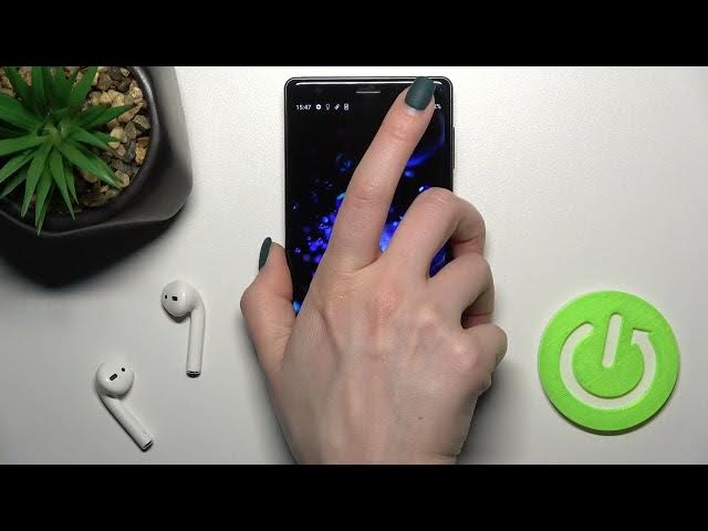 Video thumbnail for How to Switch On the Flashlight on SONY Xperia XZ2