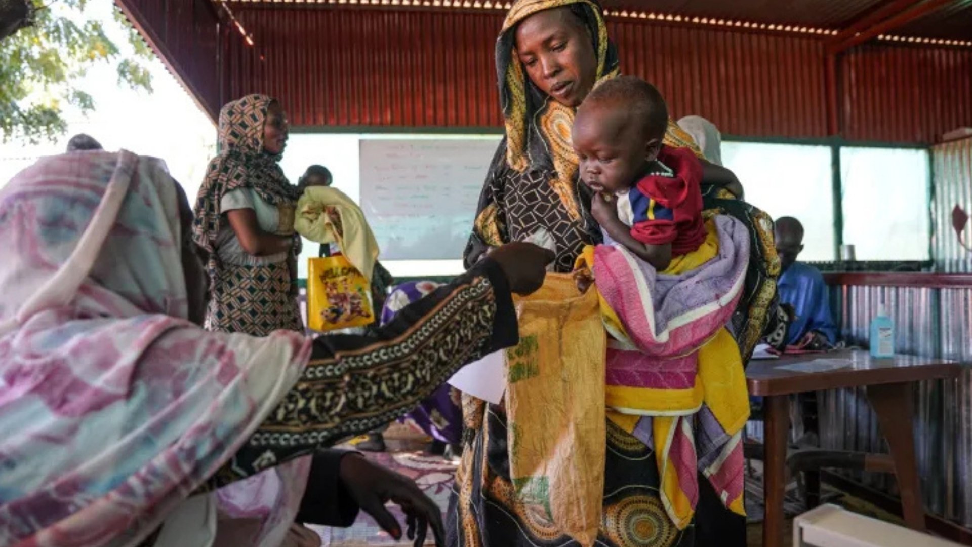 Video thumbnail for Sudan's healthcare: Paramilitary attacks disrupt services in el-Obeid