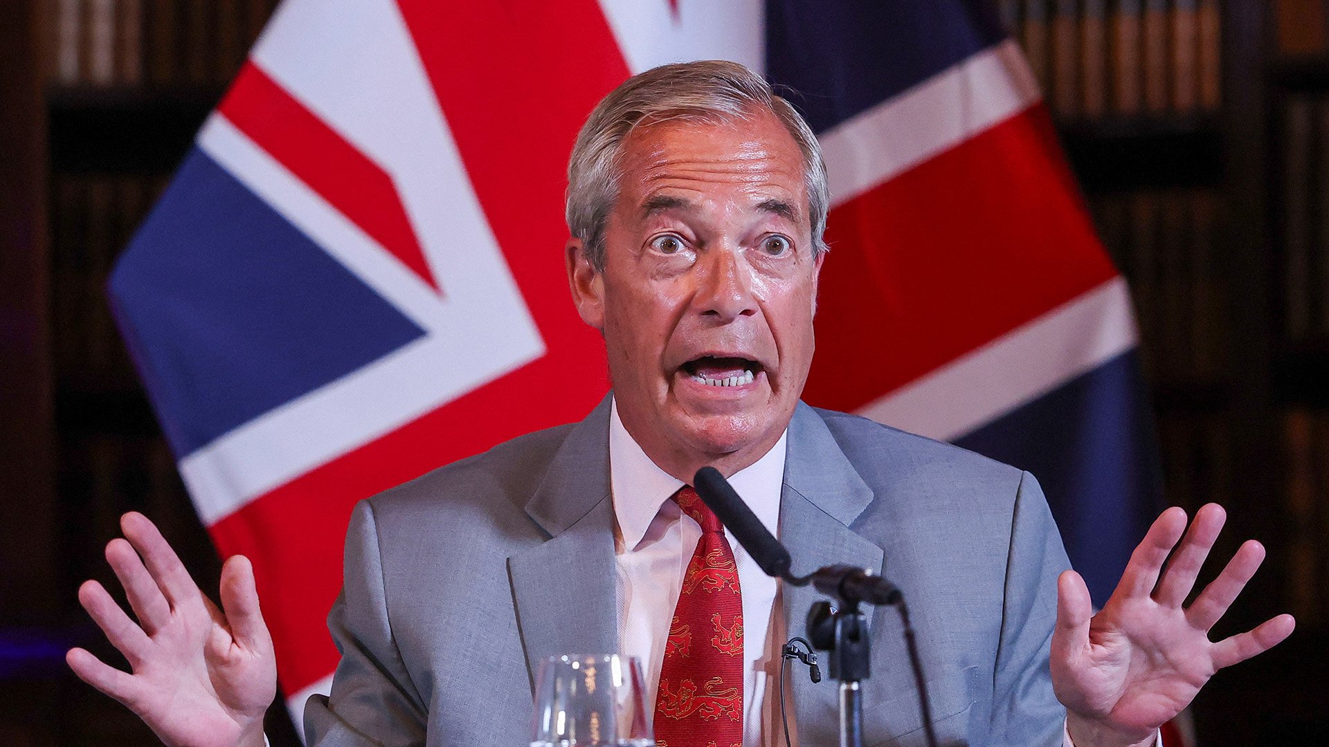 Video thumbnail for Nigel Farage vows to deport foreign criminals from UK prisons