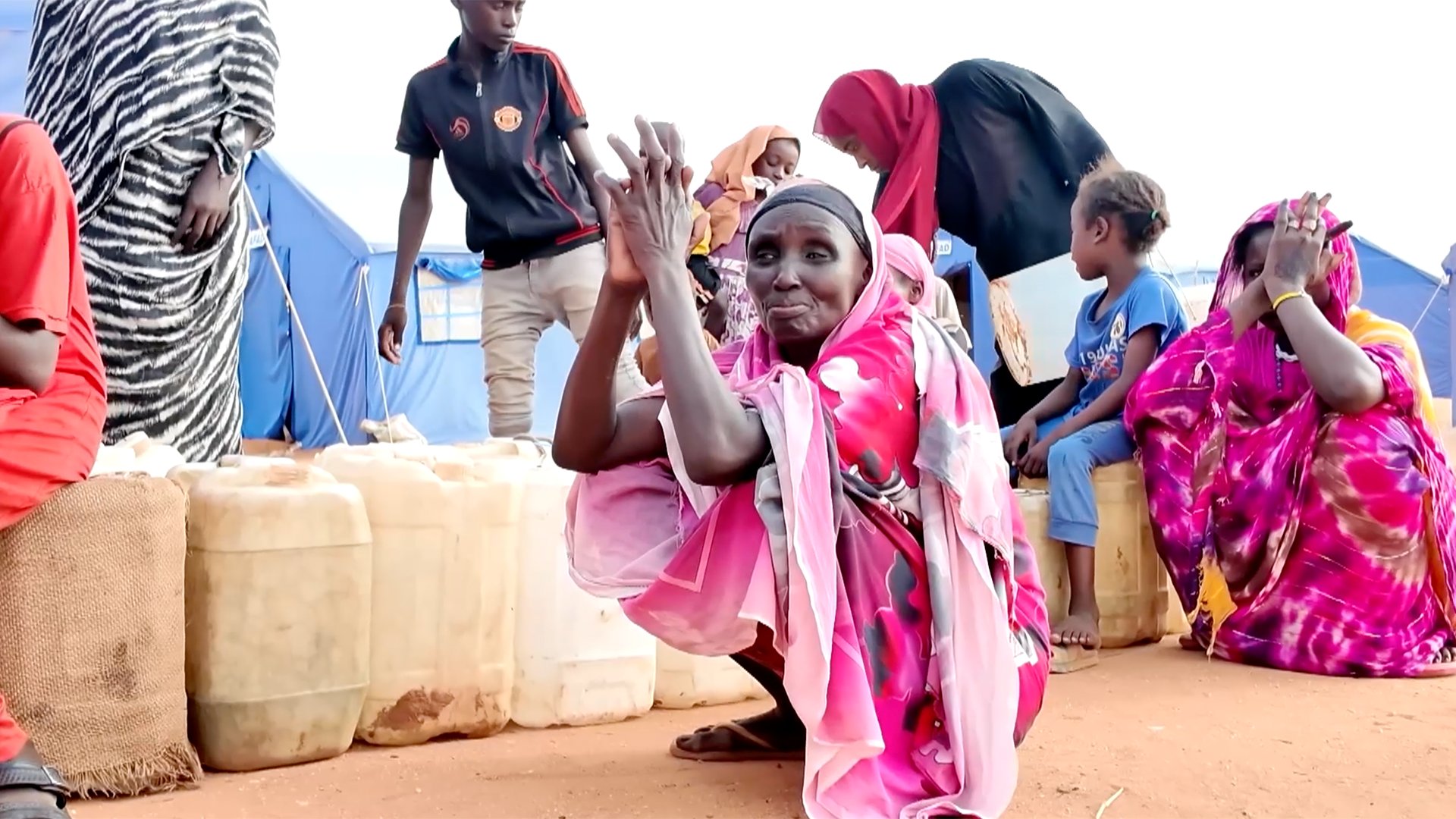Video thumbnail for Thousands flee Sudan’s Kordofan fighting for relative safety of El Obeid