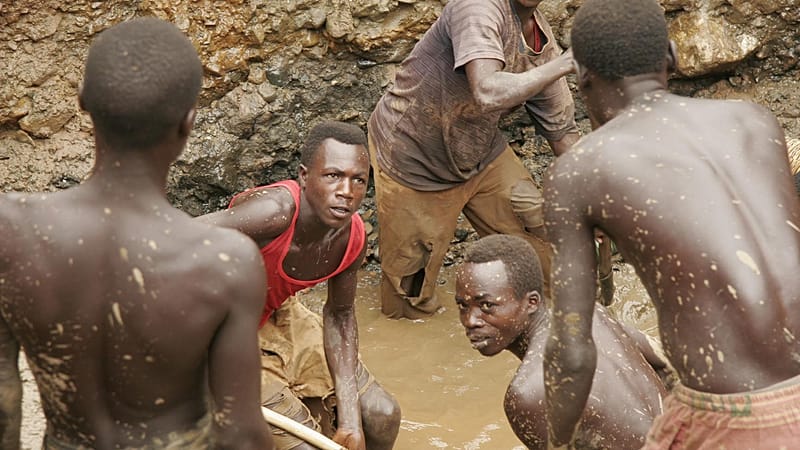 Video thumbnail for Gold smuggling from DRC's Ituri province to Uganda on the rise, says UN