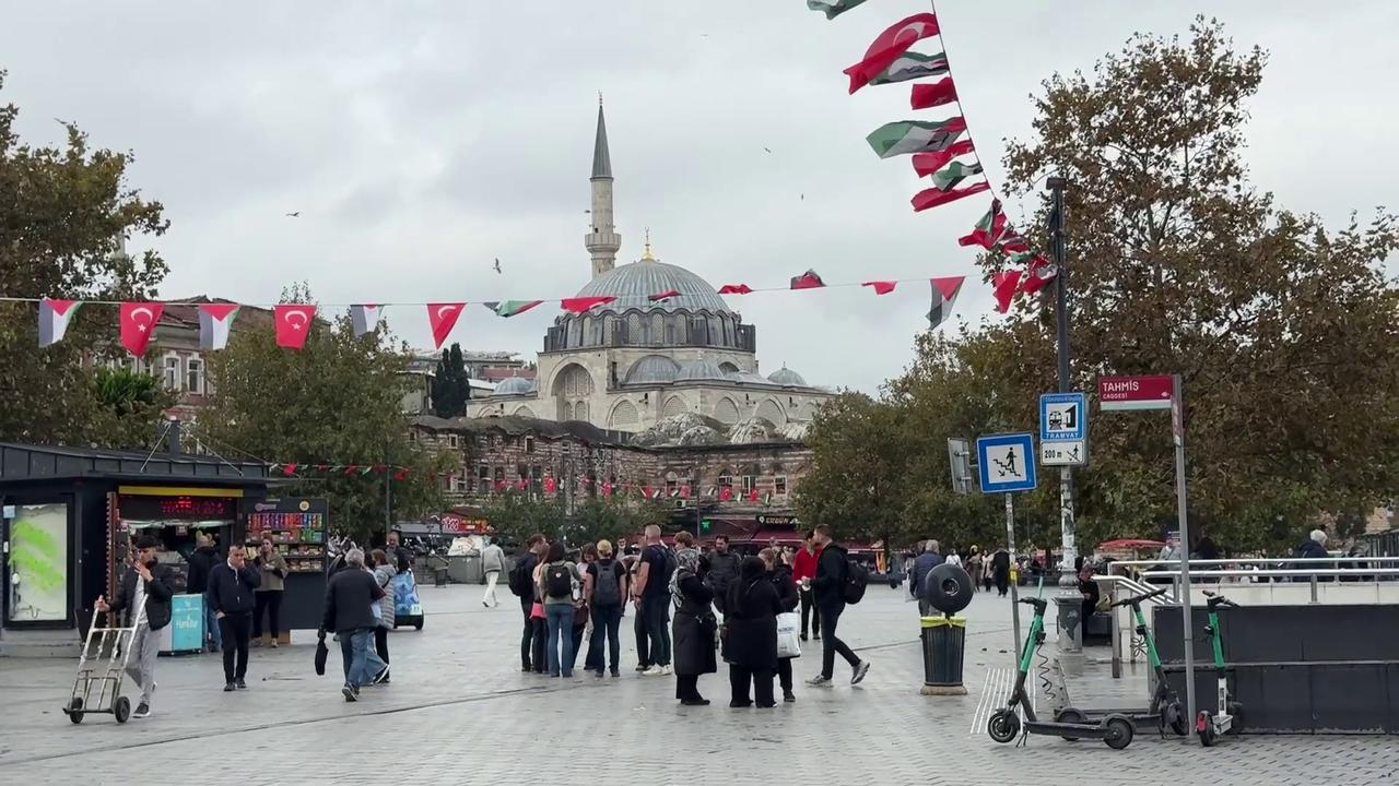 Video thumbnail for Turkey: Views of Istambul.
