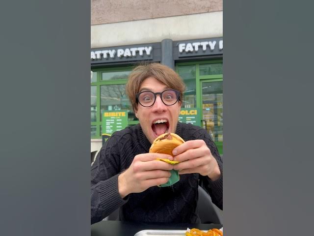 'Video thumbnail for BACON BURGER a 3€ 🍔🥓 #food #padova #cibo #bacon #hamburger'