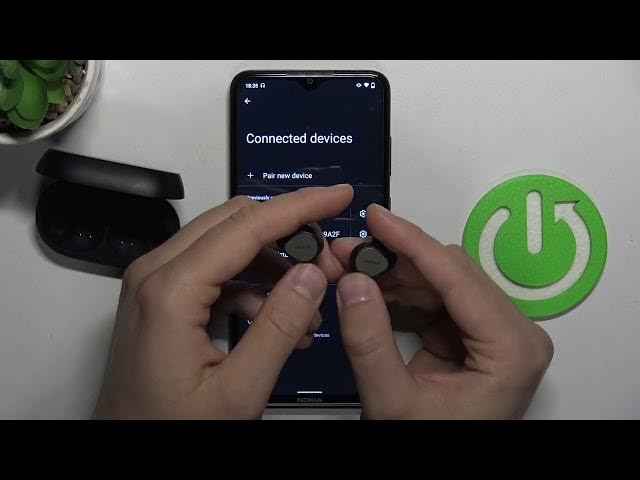 Video thumbnail for How to Manually Power On & Off Jabra Elite 7 Pro?