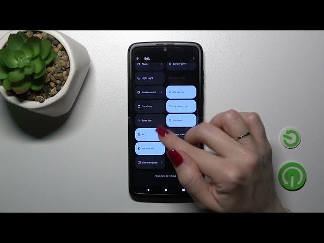 Video thumbnail for Motorola Razr 2022 - How To Edit Notification Panel Shortcuts
