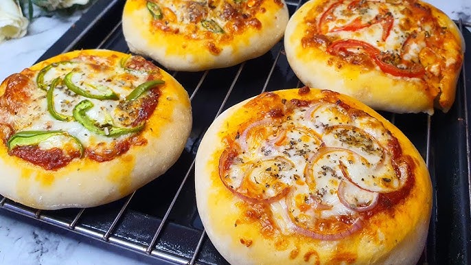 Video thumbnail for Easy Pizza Snacks