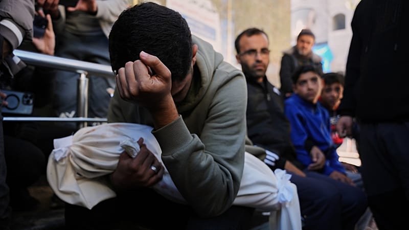 Video thumbnail for Gaza: Egypt, Russia urge strict implementation of ceasefire deal