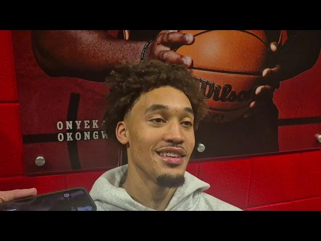 Video thumbnail for Jarin Stevenson and Seth Trimble outside the #UNC locker room after win over Ohio State