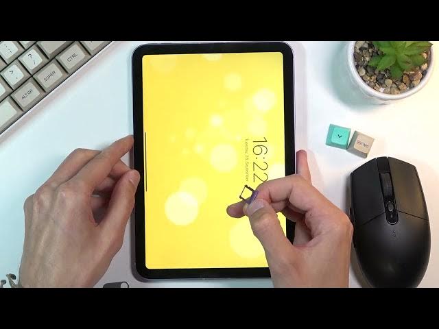 Video thumbnail for How to Put SIM Card in iPad Mini 2021 | Insert Nano SIM | Locate SIM Card Tray