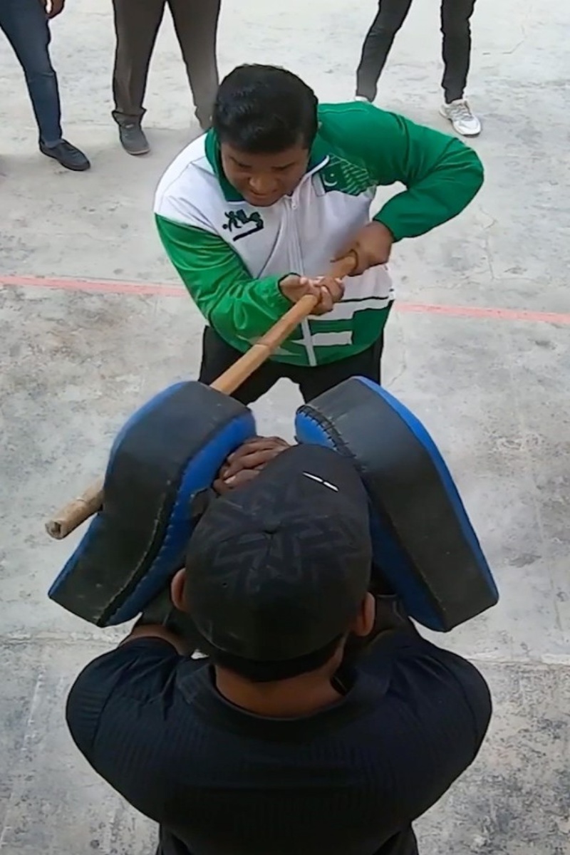 Video thumbnail for Most alternating Bo staff strikes in one minute - 279 by Muhammad Rashid