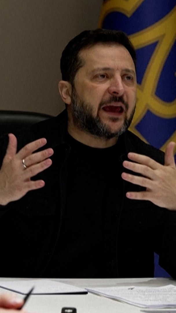 Video thumbnail for Zelenskyy seeks answers to why SpaceX Starshield defence is failing