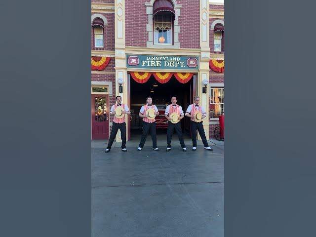 Video thumbnail for The Dapper Dans Sing About the Headless Horseman!