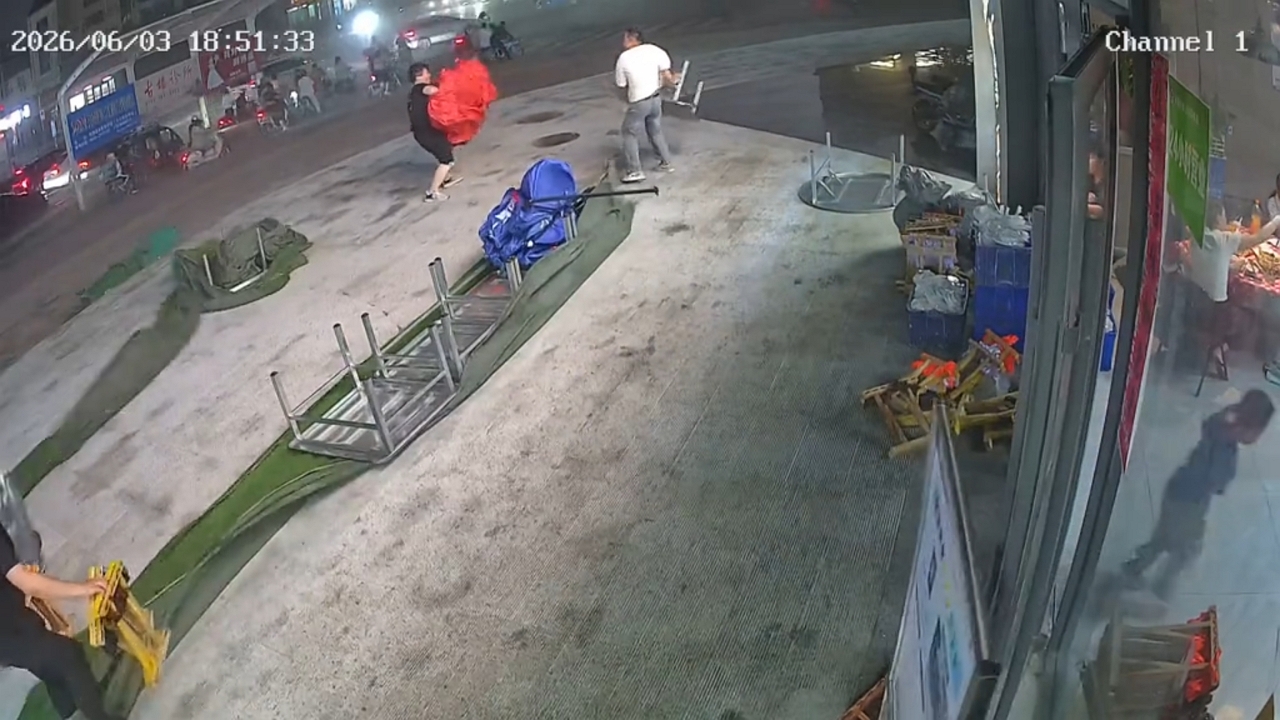 Video thumbnail for Strong Gusts Toss Tables in Shandong Shop