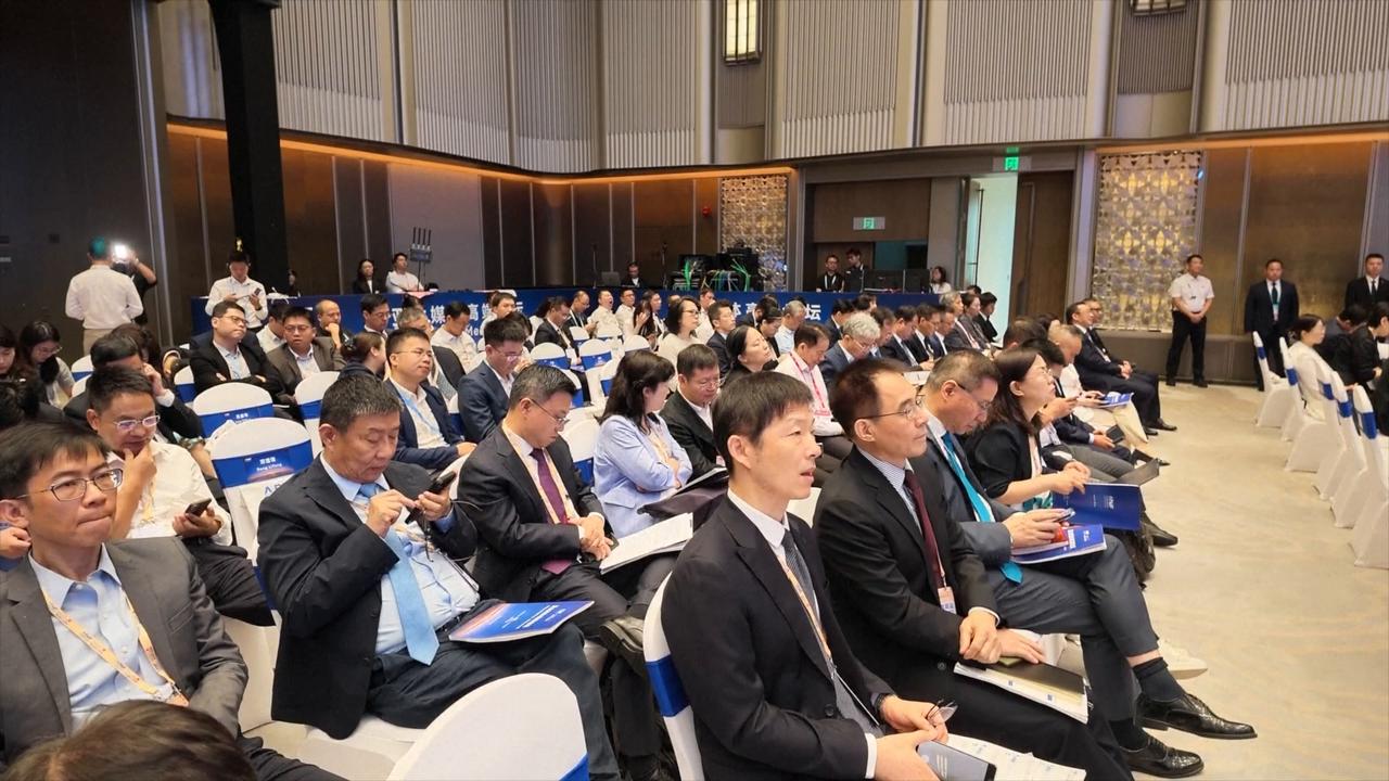 Video thumbnail for China: Forum in Shenzhen spotlights media's role in consensus‑building ahead of APEC leaders' meeting.