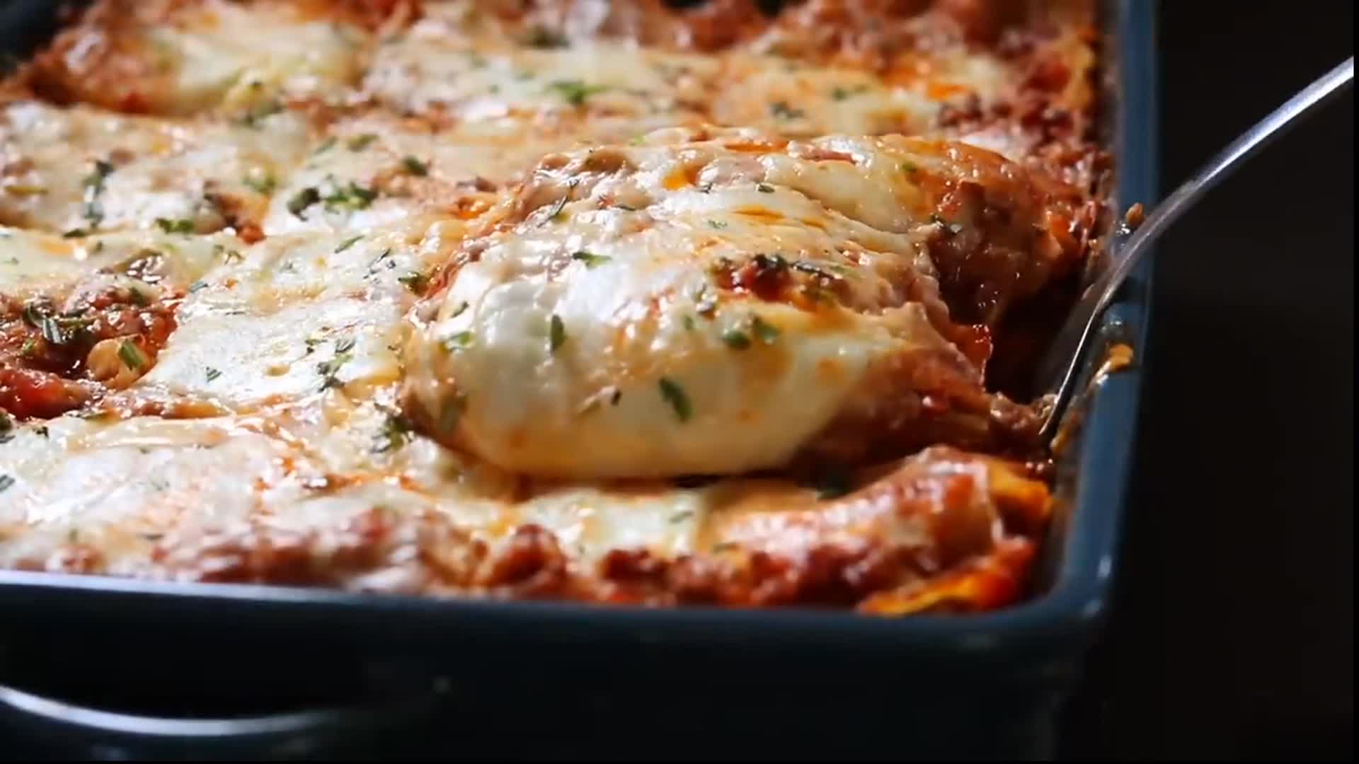 Video thumbnail for Easy Lasagna Recipe
