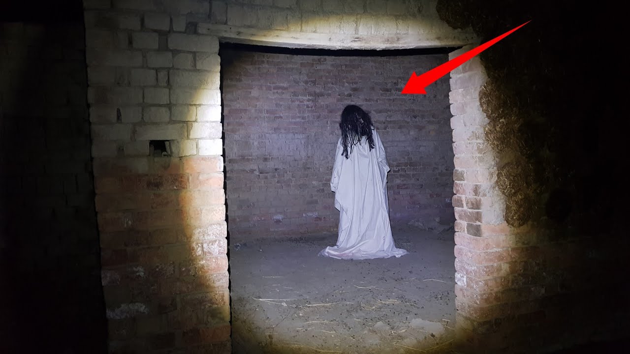 Video thumbnail for jinnat ki Basti Bachy py Humla krny wali BadRooh with Rao Shamas Ali #Ep627