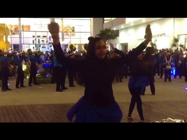 Video thumbnail for Minerva Marching band encendia del arbol CCU 2017 (2)