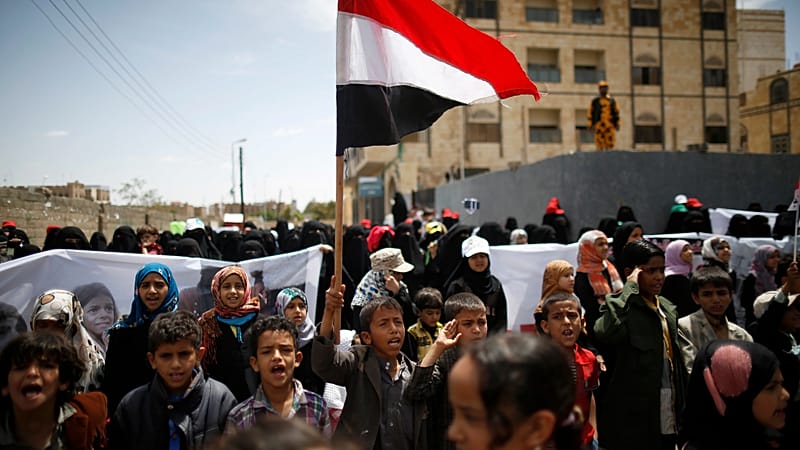 Video thumbnail for Sudanese nationals among prisoners to be freed in Yemen-Houthi deal