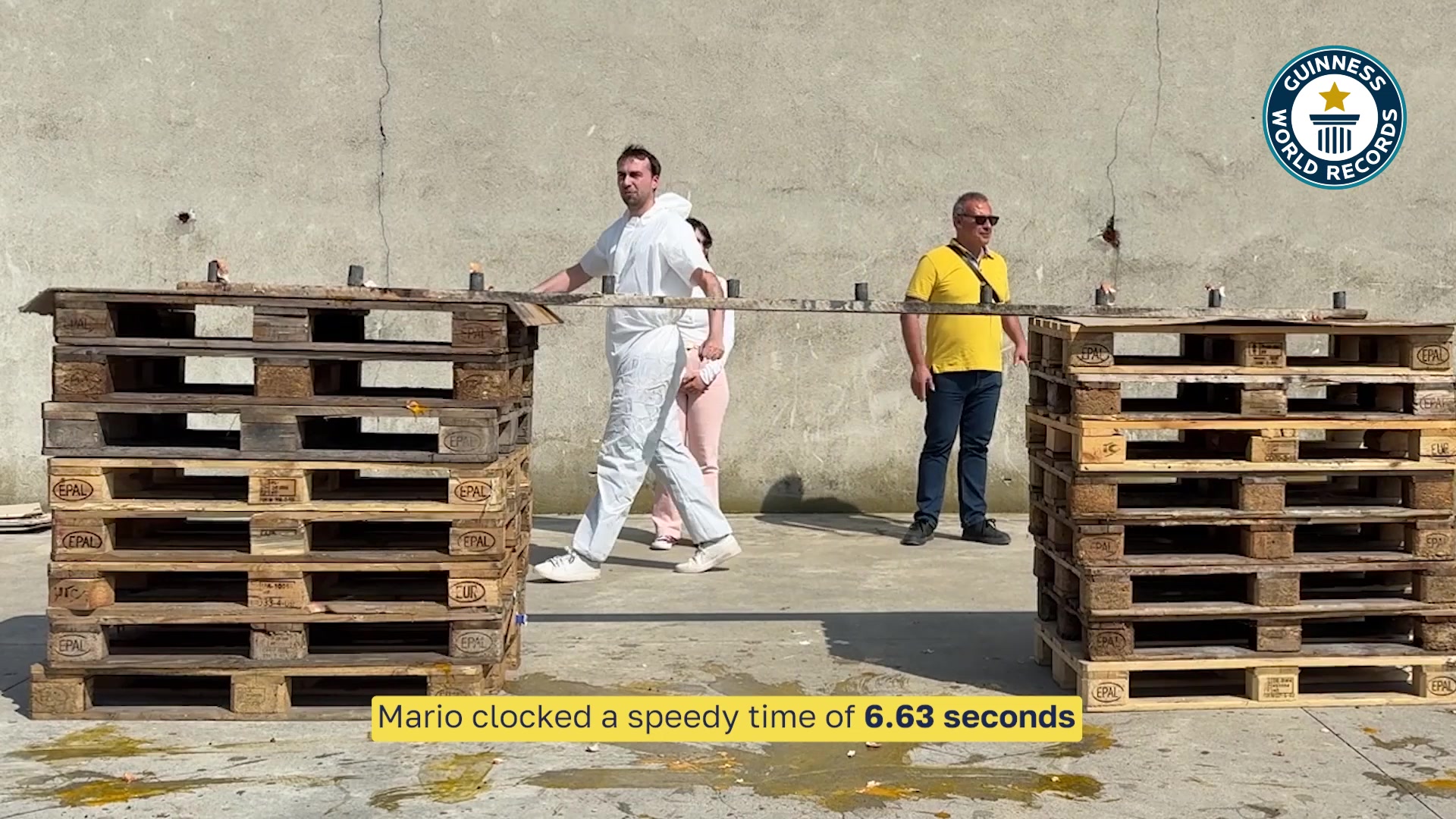 Video thumbnail for Fastest time to crush 10 eggs with elbows pointing forwards - 6.63 seconds by Mario Lampugnani