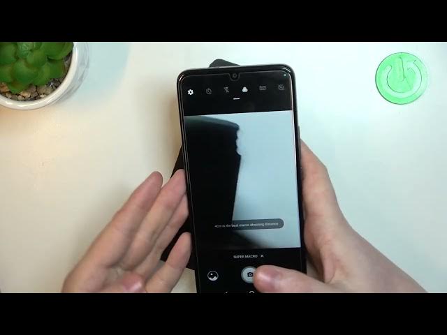 Video thumbnail for How To Make Macro Photos on TCL 40SE?