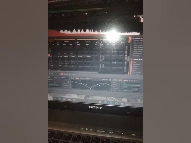 Video thumbnail for Glitz & Glamour