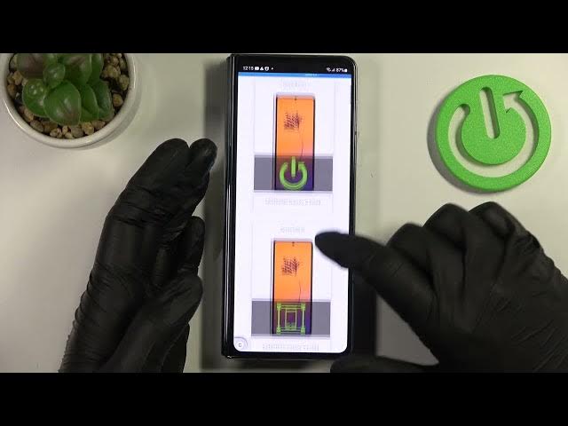 Video thumbnail for Does SAMSUNG Galaxy Z Flip 4 Have AMOLED Display? – Display Parameters