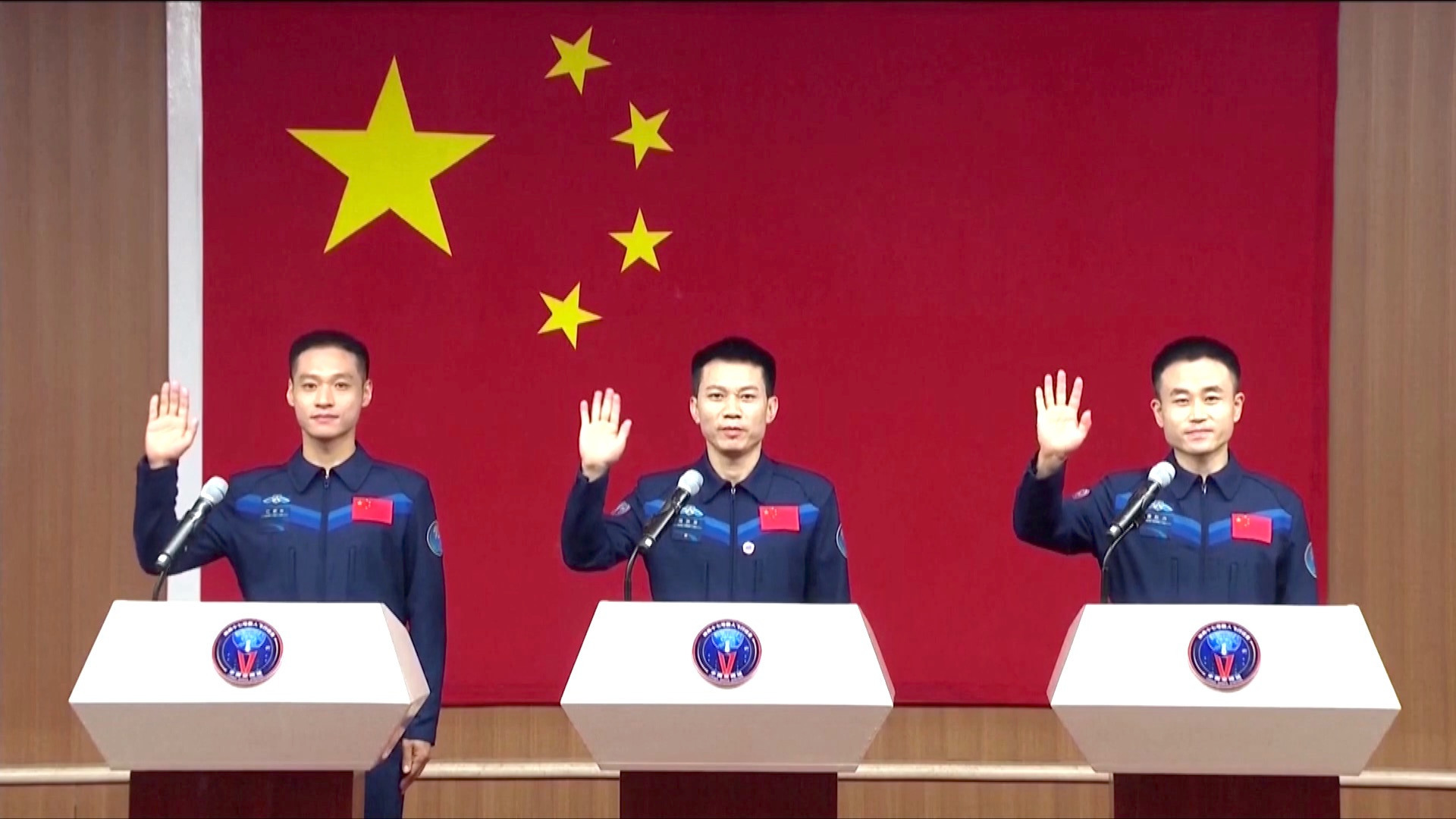 Video thumbnail for 2023: China's Shenzhou-17 launched with the youngest crew yet