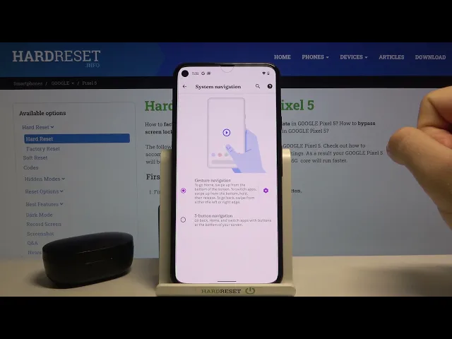 Video thumbnail for How to Change Gestures Sensitivity on Google Pixel 5 – Adjust Gestures Sensitivity