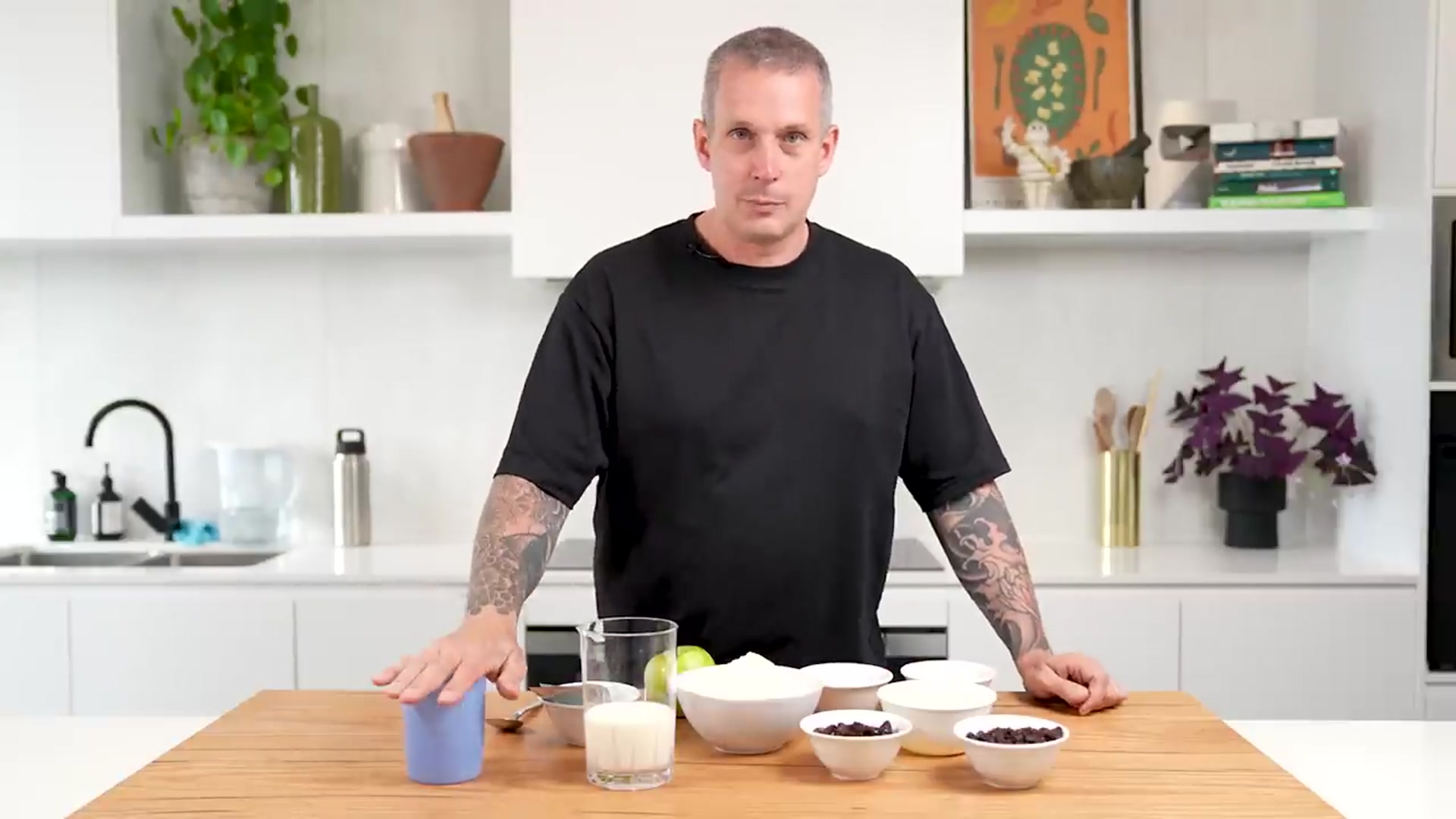 Video thumbnail for I Made My Oma s Incredible Dutch Donuts For New Years(720P HD)