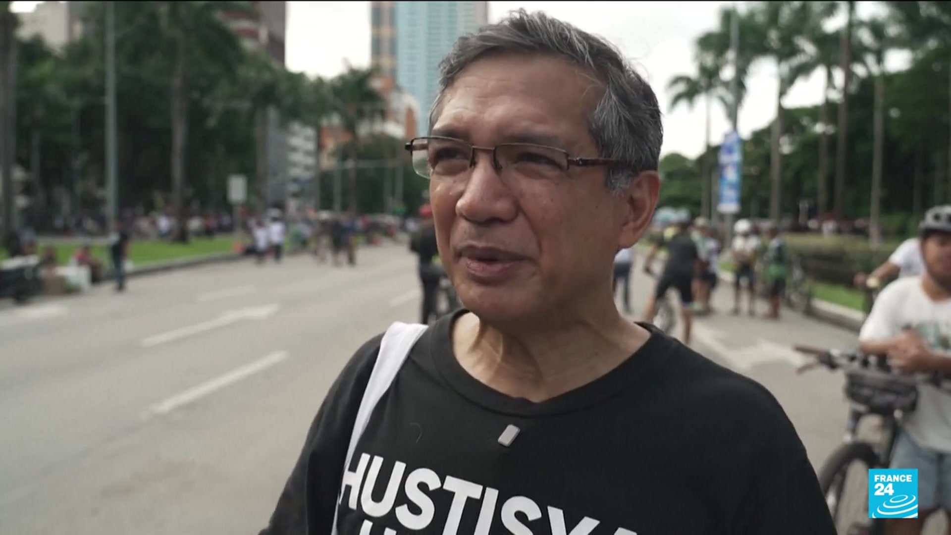 'Video thumbnail for Philippines: Thousands march in Manila protesting corruption, clashing with authorities'