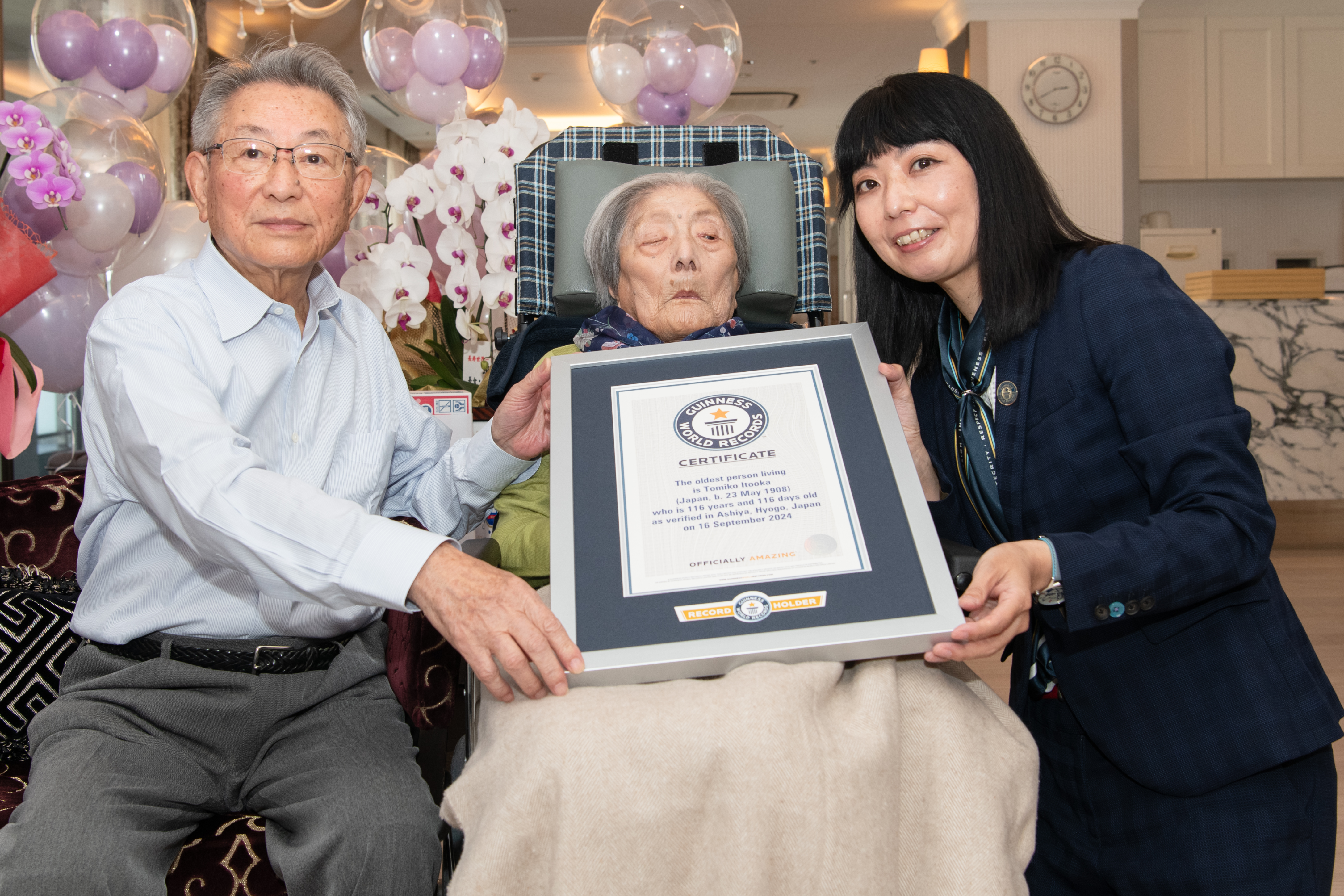 'Video thumbnail for World's oldest person receives Guinness World Records certificate'
